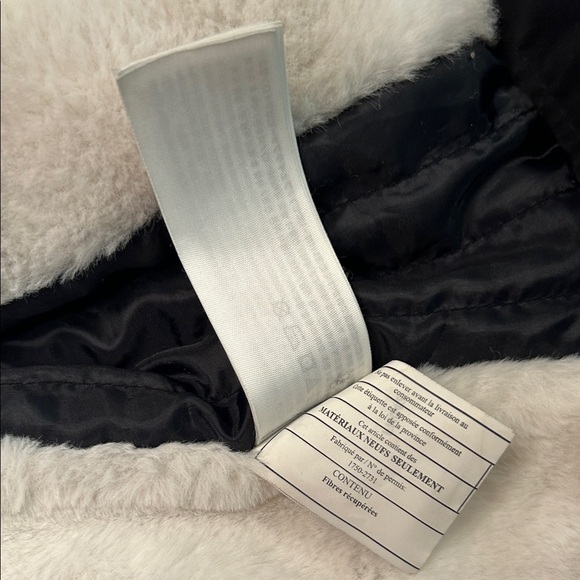 Hollister Heritage Collection Black Parka with Faux Fur Lining and Trim. Size S - Picture 5 of 12